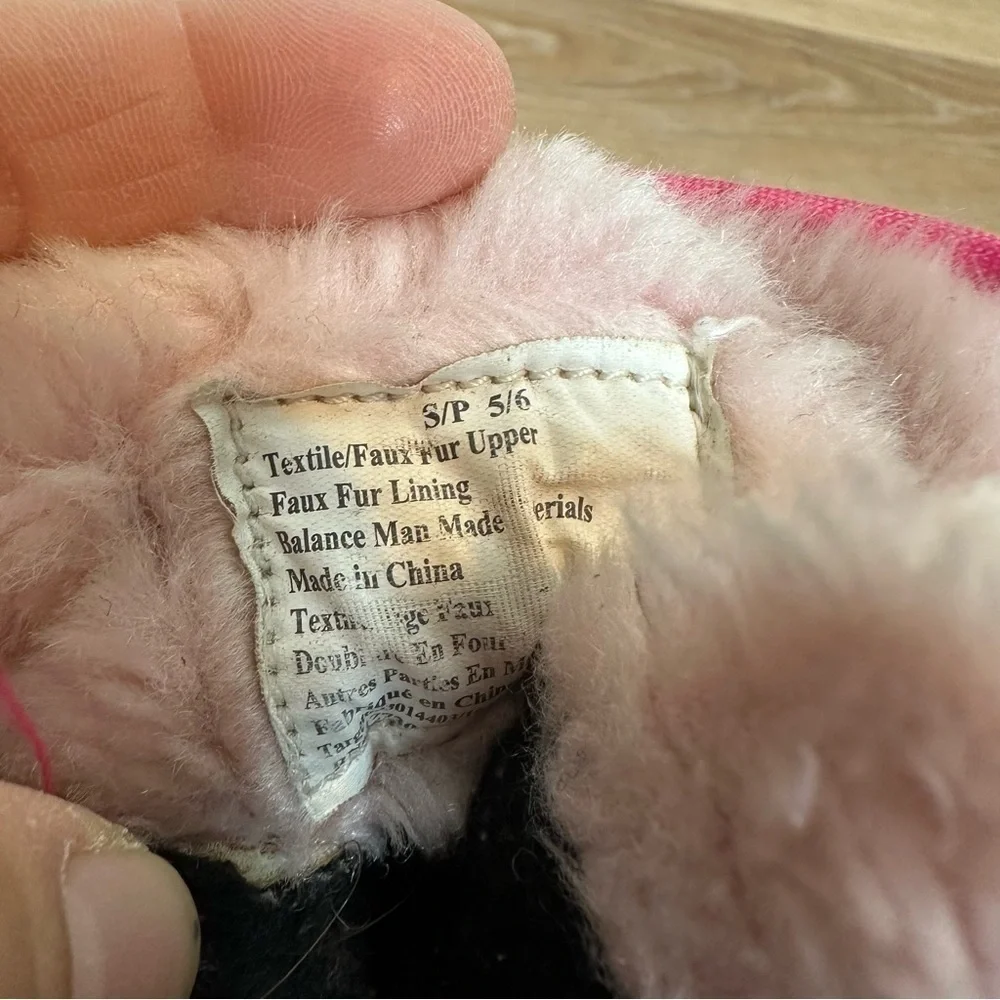 Cat & Jack Girls Size 5/6 Pink Thermolite Faux Fur Snow Boots